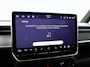Volkswagen ID. Buzz Bedrijfswagens Pro Bulli Limited Edition 86kWh 286PK | 7 persoons | Panoramadak | Navigatie | 360 Camera | Trekhaak | Elektrische achterklep | Softclose schuifdeuren | 20 inch Lm velgen |