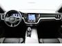 Volvo V60 2.0 B4 Plus Dark | Trekhaak | Sportstoelen | 19 Inch | Stoelverwarming | Keyless | Elek. Stoelen | Camera