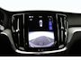 Volvo V60 2.0 B4 Plus Dark | Trekhaak | Sportstoelen | 19 Inch | Stoelverwarming | Keyless | Elek. Stoelen | Camera