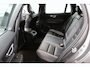 Volvo V60 2.0 B4 Plus Dark | Trekhaak | Sportstoelen | 19 Inch | Stoelverwarming | Keyless | Elek. Stoelen | Camera