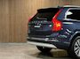 Volvo XC90 T8 AWD Recharge Inscription | Trekhaak | Head-Up Display | Harman Kardon | All Season banden | Adaptieve Cruise Control | Stoelverwarming voor + achter | Stuurwielverwarming | Full LED meesturende koplampen | Schuifdak | Pilot Assist | BLIS Dode Hoek Detectie | Standkachel met Volvo On Call App | Parkeercamera | Elektrische voorstoelen geheugen | Lederen bekleding | Zitting verlenging voorstoelen | 20 Inch | Keyless Drive | Parkeersensoren voor+achter | Elektrisch bedienbare achterklep | Geïntegreerde zongordijnen achterportieren | 7-Persoons | 4-Zone Climate Control | Draadloos telefoon opladen | DAB Radio | Apple Carplay/Android Auto | Volvo On Call met mobiele App functie | Denim Blue Metallic |