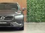 Volvo V60 T6 AWD Recharge Bright Long Range | Adaptieve Cruise Control | Stoelverwarming voor+achter | Stuurwielverwarming | Parkeercamera | Pilot Assist | BLIS Dode Hoek Detectie | Lederen bekleding | 18 Inch | Google Infotainment | Keyless Drive | Parkeersensoren voor+achter | Privacy Glass | Elektrisch bedienbare achterklep | Automatisch dimmende binnen en buitenspiegels | DAB Radio | Apple Carplay/Android Auto | Volvo On Call met mobiele App functie | Platinum Grey Metallic |