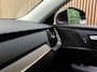 Volvo V60 T6 AWD Recharge Bright Long Range | Adaptieve Cruise Control | Stoelverwarming voor+achter | Stuurwielverwarming | Parkeercamera | Pilot Assist | BLIS Dode Hoek Detectie | Lederen bekleding | 18 Inch | Google Infotainment | Keyless Drive | Parkeersensoren voor+achter | Privacy Glass | Elektrisch bedienbare achterklep | Automatisch dimmende binnen en buitenspiegels | DAB Radio | Apple Carplay/Android Auto | Volvo On Call met mobiele App functie | Platinum Grey Metallic |