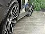 Volvo V60 T6 AWD Recharge Bright Long Range | Adaptieve Cruise Control | Stoelverwarming voor+achter | Stuurwielverwarming | Parkeercamera | Pilot Assist | BLIS Dode Hoek Detectie | Lederen bekleding | 18 Inch | Google Infotainment | Keyless Drive | Parkeersensoren voor+achter | Privacy Glass | Elektrisch bedienbare achterklep | Automatisch dimmende binnen en buitenspiegels | DAB Radio | Apple Carplay/Android Auto | Volvo On Call met mobiele App functie | Platinum Grey Metallic |