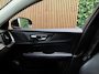 Volvo V60 T6 AWD Recharge Bright Long Range | Adaptieve Cruise Control | Stoelverwarming voor+achter | Stuurwielverwarming | Parkeercamera | Pilot Assist | BLIS Dode Hoek Detectie | Lederen bekleding | 18 Inch | Google Infotainment | Keyless Drive | Parkeersensoren voor+achter | Privacy Glass | Elektrisch bedienbare achterklep | Automatisch dimmende binnen en buitenspiegels | DAB Radio | Apple Carplay/Android Auto | Volvo On Call met mobiele App functie | Platinum Grey Metallic |