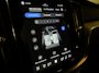 Volvo V60 T6 AWD Recharge Bright Long Range | Adaptieve Cruise Control | Stoelverwarming voor+achter | Stuurwielverwarming | Parkeercamera | Pilot Assist | BLIS Dode Hoek Detectie | Lederen bekleding | 18 Inch | Google Infotainment | Keyless Drive | Parkeersensoren voor+achter | Privacy Glass | Elektrisch bedienbare achterklep | Automatisch dimmende binnen en buitenspiegels | DAB Radio | Apple Carplay/Android Auto | Volvo On Call met mobiele App functie | Platinum Grey Metallic |
