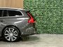 Volvo V60 T6 AWD Recharge Bright Long Range | Adaptieve Cruise Control | Stoelverwarming voor+achter | Stuurwielverwarming | Parkeercamera | Pilot Assist | BLIS Dode Hoek Detectie | Lederen bekleding | 18 Inch | Google Infotainment | Keyless Drive | Parkeersensoren voor+achter | Privacy Glass | Elektrisch bedienbare achterklep | Automatisch dimmende binnen en buitenspiegels | DAB Radio | Apple Carplay/Android Auto | Volvo On Call met mobiele App functie | Platinum Grey Metallic |
