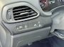 Hyundai i30 1.0 T-GDI Comfort / Navigatie / Camera / Cruise control / Climate control / All season banden / Parkeersensoren.