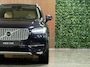 Volvo XC90 T6 AWD Inscription | Uniek! | Trekhaak | Stoelventilatie | 360 Camera | Head-Up Display | All Season banden | Stoelmassage | 320pk | Adaptieve Cruise Control | Stoelverwarming | 20 Inch | Full LED Meesturende koplampen | Pilot Assist | BLIS Dode Hoek Detectie | Nappa Lederen bekleding | Zitting verlenging voorstoelen | Keyless Drive | Parkeersensoren voor+achter | Elektrisch bedienbare achterklep | Verlichte instaplijsten | Volvo On Call met mobiele App functie | Denim Blue Metallic |