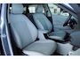 Hyundai Kona Electric Premium 65.4 kWh | Achterspoiler | Achterstoelen verwarmd | Achteruitrijcamera