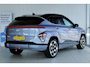 Hyundai Kona Electric Premium 65.4 kWh | Achterspoiler | Achterstoelen verwarmd | Achteruitrijcamera