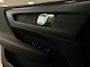 Volvo XC40 Recharge Plus | Trekhaak | All Season banden | Adaptieve Cruise Control | Stoel en Stuurwielverwarming | 19 inch | Parkeercamera | Pilot Assist | BLIS Dode Hoek Detectie | Textiel City Canvas bekleding | Zitting verlenging voorstoelen | Google Infotainment | Keyless Drive | Parkeersensoren voor+achter | Warmtepomp | Privacy Glass | Elektrisch bedienbare achterklep | DAB Radio | Apple Carplay/Android Auto | Draadloos telefoon opladen | Volvo On Call met mobiele App functie |