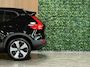 Volvo XC40 Recharge Plus | Trekhaak | All Season banden | Adaptieve Cruise Control | Stoel en Stuurwielverwarming | 19 inch | Parkeercamera | Pilot Assist | BLIS Dode Hoek Detectie | Textiel City Canvas bekleding | Zitting verlenging voorstoelen | Google Infotainment | Keyless Drive | Parkeersensoren voor+achter | Warmtepomp | Privacy Glass | Elektrisch bedienbare achterklep | DAB Radio | Apple Carplay/Android Auto | Draadloos telefoon opladen | Volvo On Call met mobiele App functie |