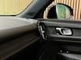Volvo XC40 Recharge Plus | Trekhaak | All Season banden | Adaptieve Cruise Control | Stoel en Stuurwielverwarming | 19 inch | Parkeercamera | Pilot Assist | BLIS Dode Hoek Detectie | Textiel City Canvas bekleding | Zitting verlenging voorstoelen | Google Infotainment | Keyless Drive | Parkeersensoren voor+achter | Warmtepomp | Privacy Glass | Elektrisch bedienbare achterklep | DAB Radio | Apple Carplay/Android Auto | Draadloos telefoon opladen | Volvo On Call met mobiele App functie |