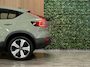 Volvo C40 Recharge Plus 69 kWh | All-season banden | Parkeercamera | Adaptieve Cruise Control | Pilot Assist | Stoel en Stuurwielverwarming | Panoramadak | 19 Inch | Zitting verlenging voorstoelen | BLIS Dode Hoek Detectie | Warmtepomp | Google Infotainment | Keyless Drive | Privacy Glass | Parkeersensoren voor+achter | Elektrisch bedienbare achterklep | Alarm Klasse III | DAB Radio | Apple Carplay/Android Auto | Volvo On Call met mobiele App functie | Sage Green Metallic |