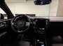 Volvo C40 Recharge Plus 69 kWh | All-season banden | Parkeercamera | Adaptieve Cruise Control | Pilot Assist | Stoel en Stuurwielverwarming | Panoramadak | 19 Inch | Zitting verlenging voorstoelen | BLIS Dode Hoek Detectie | Warmtepomp | Google Infotainment | Keyless Drive | Privacy Glass | Parkeersensoren voor+achter | Elektrisch bedienbare achterklep | Alarm Klasse III | DAB Radio | Apple Carplay/Android Auto | Volvo On Call met mobiele App functie | Sage Green Metallic |