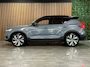 Volvo XC40 Recharge Pro | Trekhaak | Schuifdak | 360° Camera | Harman Kardon | Adaptieve Cruise Control | Bestuurdersstoel elektrisch geheugen | Stoel en Stuurwielverwarming | 20 Inch | Passagiersstoel elektrisch | Zitting verlenging voorstoelen | Pilot Assist | BLIS Dode Hoek Detectie | Warmtepomp | Google Infotainment | Keyless Drive | Parkeersensoren voor+achter | Elektrisch bedienbare achterklep | Automatisch dimmende binnen en buitenspiegels | Regensensor | Climate Controle L+R | Draadloos telefoon opladen | DAB Radio | Alarm Klasse III | Apple Carplay/Android Auto | Volvo On Call met mobiele App functie | Thunder Grey Metallic |