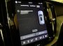 Volvo XC60 T6 AWD Recharge Bright Long Range | Trekhaak | All Season banden | Adaptieve Cruise Control | Stoelverwarming voor+achter | Stuurwielverwarming | Full LED Meesturende koplampen | Standkachel met Volvo On Call App | Pilot Assist | BLIS Dode Hoek Detectie | Lederen bekleding | Schuifdak | Parkeercamera | Google Infotainment | 18 Inch | Keyless Drive | Parkeersensoren voor+achter | Privacy Glass | Automatisch dimmende binenn en buitenspiegels | Regensensor | Climate Controle L+R | DAB Radio | Apple Carplay/Android Auto | Draadloos telefoon opladen | Volvo On Call met mobiele App functie | Denim Blue Metallic |