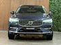 Volvo XC60 T6 AWD Recharge Bright Long Range | Trekhaak | All Season banden | Adaptieve Cruise Control | Stoelverwarming voor+achter | Stuurwielverwarming | Full LED Meesturende koplampen | Standkachel met Volvo On Call App | Pilot Assist | BLIS Dode Hoek Detectie | Lederen bekleding | Schuifdak | Parkeercamera | Google Infotainment | 18 Inch | Keyless Drive | Parkeersensoren voor+achter | Privacy Glass | Automatisch dimmende binenn en buitenspiegels | Regensensor | Climate Controle L+R | DAB Radio | Apple Carplay/Android Auto | Draadloos telefoon opladen | Volvo On Call met mobiele App functie | Denim Blue Metallic |