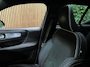 Volvo XC40 T5 Recharge Ultimate Dark | Trekhaak | Schuifdak | Harman Kardon | Parkeercamera | All Season banden | Adaptieve Cruise Control | Stoel en Stuurwielverwarming | Bestuurdersstoel elektrisch geheugen | Pilot Assist | BLIS Dode Hoek Detectie | Privacy Glass | 19 Inch | Passagiersstoel elektrisch | Microtech / alcantara bekleding met wit stiksel en bies | Zitting verlenging voorstoelen | Keyless Drive | Parkeersensoren voor+achter | Breedstralers in voorbumper | Regensensor | Elektrisch bedienbare achterklep | Automatisch dimmende binnen en buitenspiegels | Climate Control L+R | DAB Radio | Apple Carplay/Android Auto | Volvo On Call met mobiele App functie | Onyx Black Metallic |