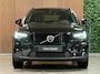 Volvo XC40 T5 Recharge Ultimate Dark | Trekhaak | Schuifdak | Harman Kardon | Parkeercamera | All Season banden | Adaptieve Cruise Control | Stoel en Stuurwielverwarming | Bestuurdersstoel elektrisch geheugen | Pilot Assist | BLIS Dode Hoek Detectie | Privacy Glass | 19 Inch | Passagiersstoel elektrisch | Microtech / alcantara bekleding met wit stiksel en bies | Zitting verlenging voorstoelen | Keyless Drive | Parkeersensoren voor+achter | Breedstralers in voorbumper | Regensensor | Elektrisch bedienbare achterklep | Automatisch dimmende binnen en buitenspiegels | Climate Control L+R | DAB Radio | Apple Carplay/Android Auto | Volvo On Call met mobiele App functie | Onyx Black Metallic |