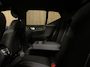 Volvo EX40 Single Motor Extended Range Plus 82 kWh | 100% SoH | 360 Camera | Trekhaak | Adaptieve Cruise Control | Stoel en Stuurwielverwarming | Pilot Assist | BLIS Dode Hoek Detectie | Microtech / Alcantara bekleding met wit stiksel en bies | Zitting verlenging voorstoelen | Google Infotainment | Warmtepomp | 19 Inch | Keyless Drive | Parkeersensoren voor+achter | Elektrisch bedienbare achterklep | DAB Radio | Apple Carplay/Android Auto | Draadloos telefoon opladen | Volvo On Call met mobiele App functie | Onyx Black Metallic |