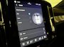Volvo EX40 Single Motor Extended Range Plus 82 kWh | 100% SoH | 360 Camera | Trekhaak | Adaptieve Cruise Control | Stoel en Stuurwielverwarming | Pilot Assist | BLIS Dode Hoek Detectie | Microtech / Alcantara bekleding met wit stiksel en bies | Zitting verlenging voorstoelen | Google Infotainment | Warmtepomp | 19 Inch | Keyless Drive | Parkeersensoren voor+achter | Elektrisch bedienbare achterklep | DAB Radio | Apple Carplay/Android Auto | Draadloos telefoon opladen | Volvo On Call met mobiele App functie | Onyx Black Metallic |