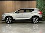 Volvo XC40 Single Motor Extended Range Ultimate 82 kWh | 100% SoH | Schuifdak | 360° Camera | All Season banden | Harman Kardon | Adaptieve Cruise Control | Bestuurdersstoel elektrisch geheugen | Stoel en Stuurwielverwarming | 19 Inch | Passagiersstoel elektrisch | Zitting verlenging voorstoelen | Pilot Assist | BLIS Dode Hoek Detectie | Warmtepomp | Google Infotainment | Keyless Drive | Parkeersensoren voor+achter | Elektrisch bedienbare achterklep | Automatisch dimmende binnen en buitenspiegels | Regensensor | Climate Controle L+R | Draadloos telefoon opladen | DAB Radio | Apple Carplay/Android Auto | Volvo On Call met mobiele App functie | Silver Dawn Metallic |