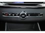 Volvo XC90 T8 Recharge AWD Ultra Black Ed. Exec. - Luchtvering - Panorama/schuifdak - IntelliSafe Assist & Surround - 360º Camera - Bowers & Wilkins audio - Adaptieve LED koplampen - Verwarmde voorstoelen, stuur & achterbank - Parkeersensoren voor & achter - Elektr. bedienb. voorstoelen met geheugen - Geventileerde voorstoelen - Head up display - Draadloze tel. lader - Extra getint glas - 22' LMV