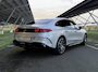 Mercedes-Benz C-klasse 400 4MATIC Launch Edition 94 kWh | Hyperscreen | Trekhaak | Panoramadak | Distronic | Sfeerverlichting | 360 camera |
