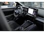 Volkswagen T-Roc 1.5 eTsi 150PK DSG Aut. | R-Line Edition | Wegklapbare Trekhaak | 18" LM Velgen | LED Koplampen | Stoelverwarming | Active Info Display | Keyless Start | Achteruitrijcamera | Navi incl. Apple Carplay |