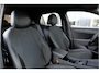 Volkswagen T-Roc 1.5 eTsi 150PK DSG Aut. | R-Line Edition | Wegklapbare Trekhaak | 18" LM Velgen | LED Koplampen | Stoelverwarming | Active Info Display | Keyless Start | Achteruitrijcamera | Navi incl. Apple Carplay |