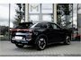 Volkswagen T-Roc 1.5 eTsi 150PK DSG Aut. | R-Line Edition | Wegklapbare Trekhaak | 18" LM Velgen | LED Koplampen | Stoelverwarming | Active Info Display | Keyless Start | Achteruitrijcamera | Navi incl. Apple Carplay |
