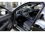 Volkswagen T-Roc 1.5 eTsi 150PK DSG Aut. | R-Line Edition | Wegklapbare Trekhaak | 18" LM Velgen | LED Koplampen | Stoelverwarming | Active Info Display | Keyless Start | Achteruitrijcamera | Navi incl. Apple Carplay |