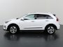 Kia Niro EV e-Niro ExecutiveLine 64 kWh | Trekhaak | Schuifdak | Stoel/Stuurverwarming | Adaptieve Cruise Control | Leder | JBL Audio | Achteruitrijcamera | Memory Seats |