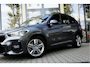 BMW X1 xDrive25e Aut. | High Executive | M Sportpakket | Panoramadak | Lederen Bekleding | 18" LM Velgen | Stoelverwarming | Parkeersensoren | LED | Dealeronderhouden | Navigatie incl. Apple CarPlay |