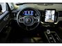 Volvo XC90 T8 Plug-in hybrid AWD Ultra Dark | High Performance Audio | Luchtvering | Massage in voorstoelen | 360° Parkeercamera | Parkeersensoren voor + achter | Panoramadak | Semi-Electrische Wegklapbare Trekhaak | Bowers & Wilkins Premium Audio | Google infotainmentr