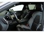 Volvo V60 T8 Plug-in hybrid AWD Plus Dark | Trekhaak | Panoramadak | Verwarmbare voorstoelen, achterbank en stuurwiel | 360 graden camera | Head-up display | Premium audio by Harman Kardon | Adaptieve cruise control | Keyless