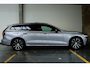 Volvo V60 T8 Plug-in hybrid AWD Plus Dark | Trekhaak | Panoramadak | Verwarmbare voorstoelen, achterbank en stuurwiel | 360 graden camera | Head-up display | Premium audio by Harman Kardon | Adaptieve cruise control | Keyless