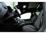 Volvo V60 T8 Plug-in hybrid AWD Plus Dark | Trekhaak | Panoramadak | Verwarmbare voorstoelen, achterbank en stuurwiel | 360 graden camera | Head-up display | Premium audio by Harman Kardon | Adaptieve cruise control | Keyless