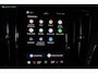 Volvo V60 T8 Plug-in hybrid AWD Plus Dark | Trekhaak | Panoramadak | Verwarmbare voorstoelen, achterbank en stuurwiel | 360 graden camera | Head-up display | Premium audio by Harman Kardon | Adaptieve cruise control | Keyless
