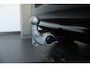 Volvo XC40 B4 Plus Dark | Panoramadak | Semi-Electrische Wegklapbare Trekhaak | Verwarmbare voorstoelen, stuurwiel en voorruit | Premium audio by Harman Kardon | Adaptieve cruise control | Keyless Entree | Parkeersensoren voor + achter | Stoelverwarming | Stuurwielverwarming |