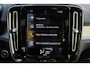 Volvo XC40 T3 Momentum Pro - Parkeercamera achter - Parkeersensoren voor & achter - Volvo On Call - Sensus Navigatie met Apple® CarPlay en Android Auto - High Performance Audio - Climate Control - Cruise control - 18' LMV