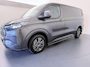 Ford E-Transit Cust. 320 L1H1 Limited 71 kWh Stoel-Stoel | Trekhaak | 17'' LM "| vloer Zijwand betimmering | Sidebars | All Weather Banden | 370 km WLTP