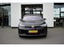 Volkswagen ID.4 Pro 77 kWh Adaptive cruise control, Front Assist, verwarmde voorstoelen, Climatronic 2-zone, Rijstrookbehoudassistent (Lane Assist), 360 graden camera, Travel Assist, geheugenfunctie voor parkeerassistent (Trained Park Assist), achterklep elektrisch, draadloos telefoon opladen, verkeerstekenherkenning, LED koplampen, interieurvoorverwarming, spraakbediening (Voice Control), 19'' lmv 'Hammar', vermoeidheidsherkenning, sfeerverlichting binnen en buiten