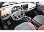 Volkswagen ID.4 Pro 77 kWh Adaptive cruise control, Front Assist, verwarmde voorstoelen, Climatronic 2-zone, Rijstrookbehoudassistent (Lane Assist), 360 graden camera, Travel Assist, geheugenfunctie voor parkeerassistent (Trained Park Assist), achterklep elektrisch, draadloos telefoon opladen, verkeerstekenherkenning, LED koplampen, interieurvoorverwarming, spraakbediening (Voice Control), 19'' lmv 'Hammar', vermoeidheidsherkenning, sfeerverlichting binnen en buiten