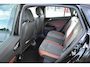 Volkswagen ID.4 Pro 77 kWh Adaptive cruise control, Front Assist, verwarmde voorstoelen, Climatronic 2-zone, Rijstrookbehoudassistent (Lane Assist), 360 graden camera, Travel Assist, geheugenfunctie voor parkeerassistent (Trained Park Assist), achterklep elektrisch, draadloos telefoon opladen, verkeerstekenherkenning, LED koplampen, interieurvoorverwarming, spraakbediening (Voice Control), 19'' lmv 'Hammar', vermoeidheidsherkenning, sfeerverlichting binnen en buiten