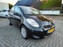 Toyota Yaris 1.3 VVTi Aspiration Nieuw in Nederland geleverde goed onderhouden Yaris