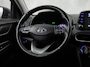 Hyundai Kona 1.0 T-GDI Sport (APPLE CARPLAY, STUUR/STOELVERWARMING, SPORTSTOELEN, CAMERA, LM VELGEN, CRUISE, NIEUWSTAAT)