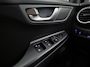 Hyundai Kona 1.0 T-GDI Sport (APPLE CARPLAY, STUUR/STOELVERWARMING, SPORTSTOELEN, CAMERA, LM VELGEN, CRUISE, NIEUWSTAAT)